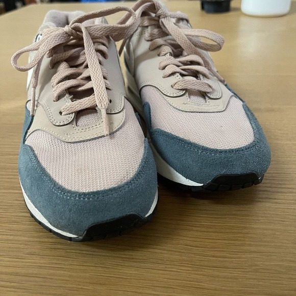 Women's Nike Size 8.5 Air Max 1 Sneakers Shoes Celestial Teal Particle Beige - Picture 3 of 9